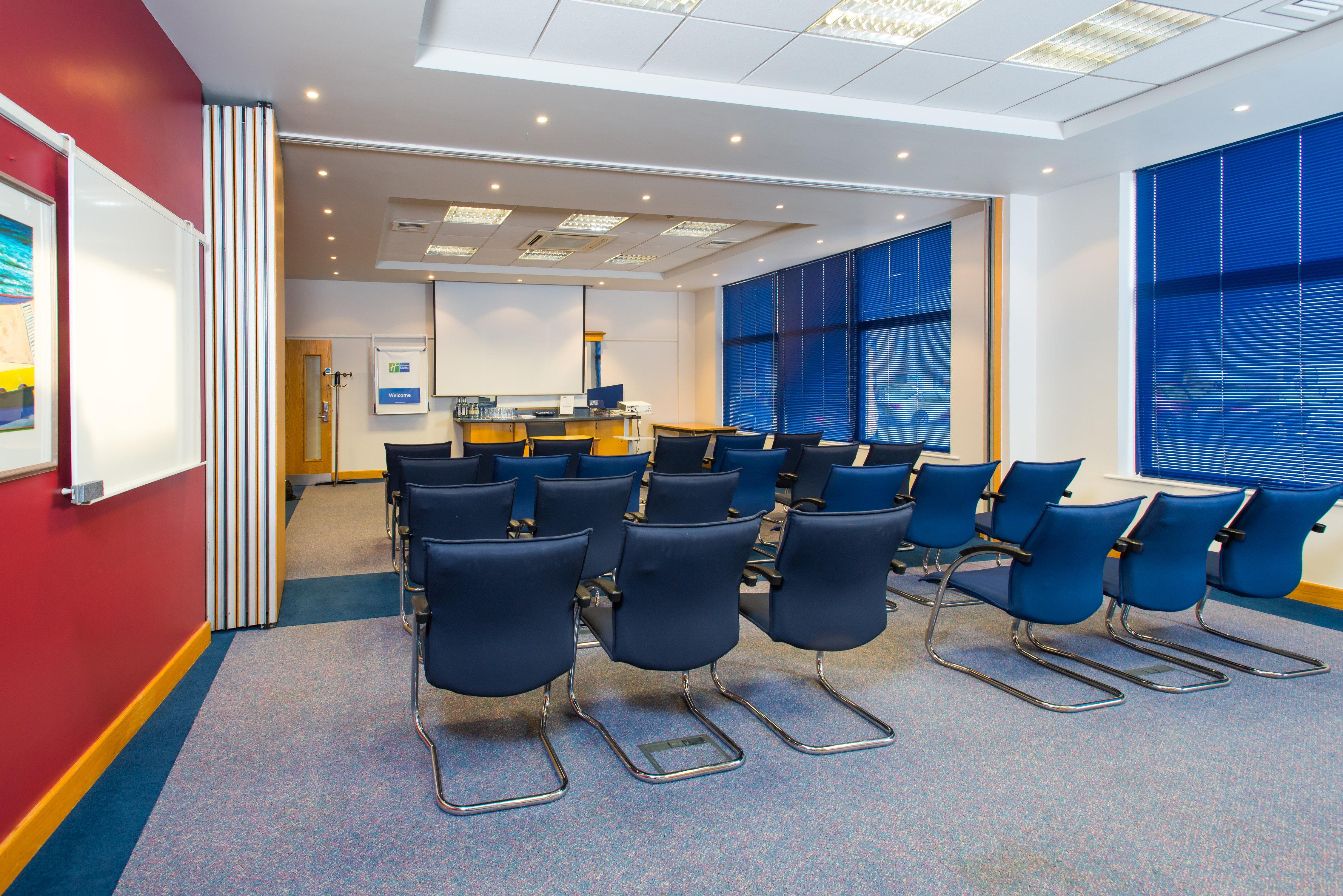 Holiday Inn Express Milton Keynes By Ihg Bagian luar foto