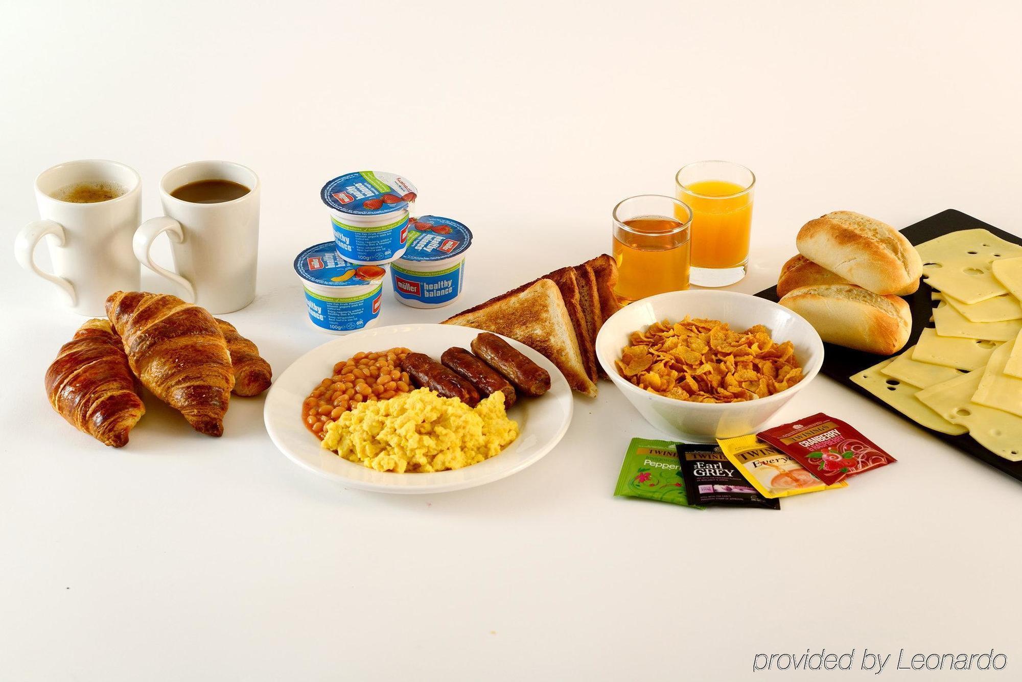 Holiday Inn Express Milton Keynes By Ihg Bagian luar foto